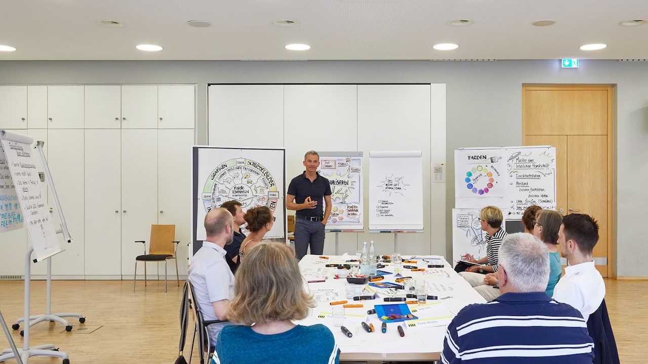 Dozentin im Unterricht.